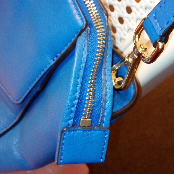 Michael Kors Handbag - Picture 4 of 11